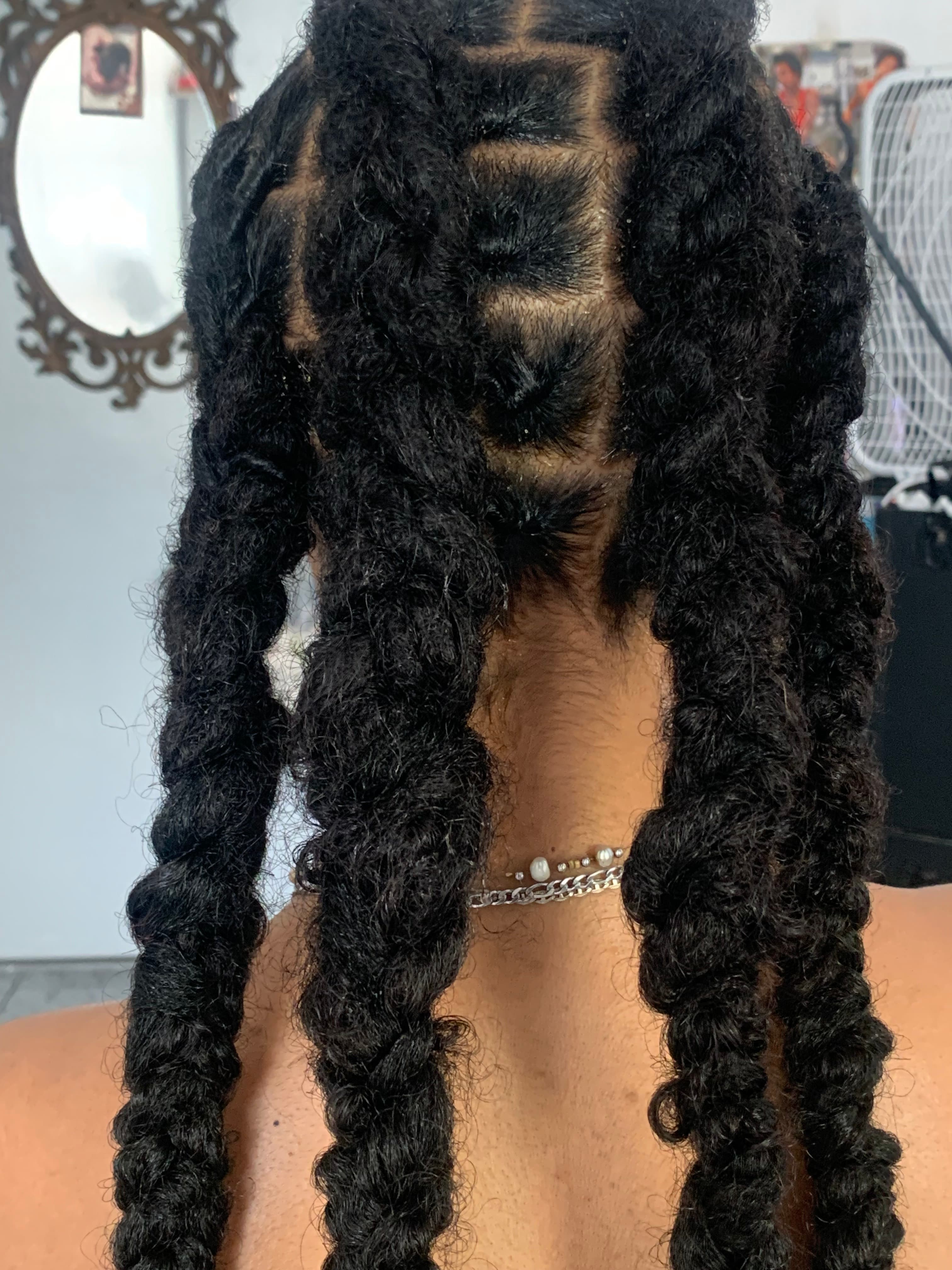 Large natural twists with clean geometric parting